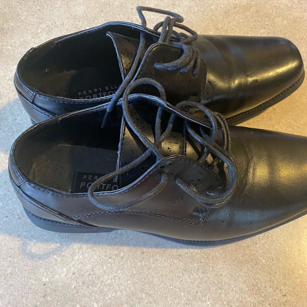 Boy dress shoes black 3. 5